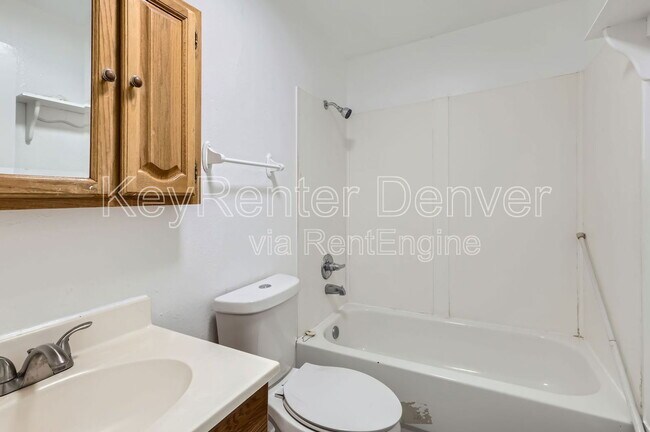 Building Photo - 1350 Zephyr St