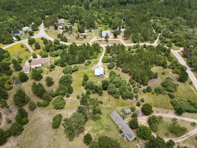 Building Photo - 364 Ponderosa Loop