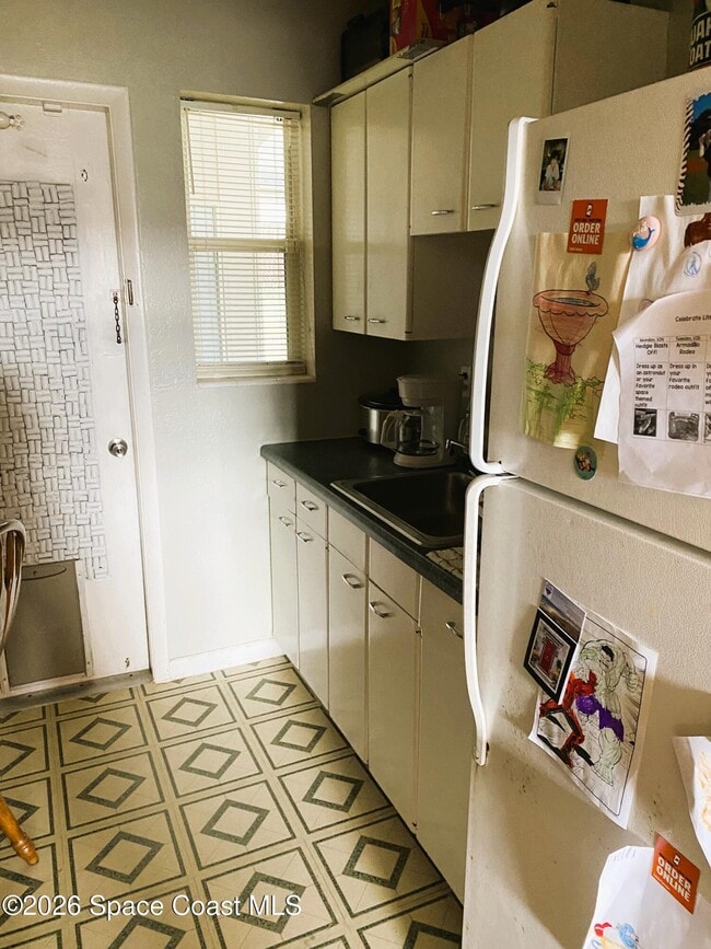 Building Photo - 1199 Jordan Ct NE