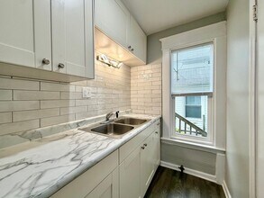 Building Photo - 615 Prospect Ave NE