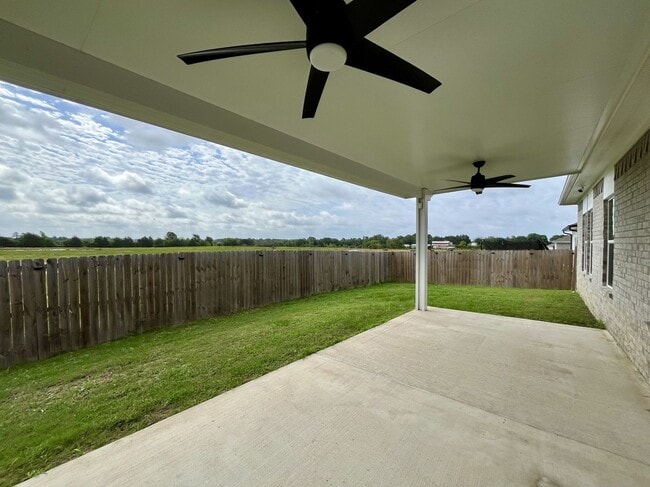 Building Photo - 917 Martin St
