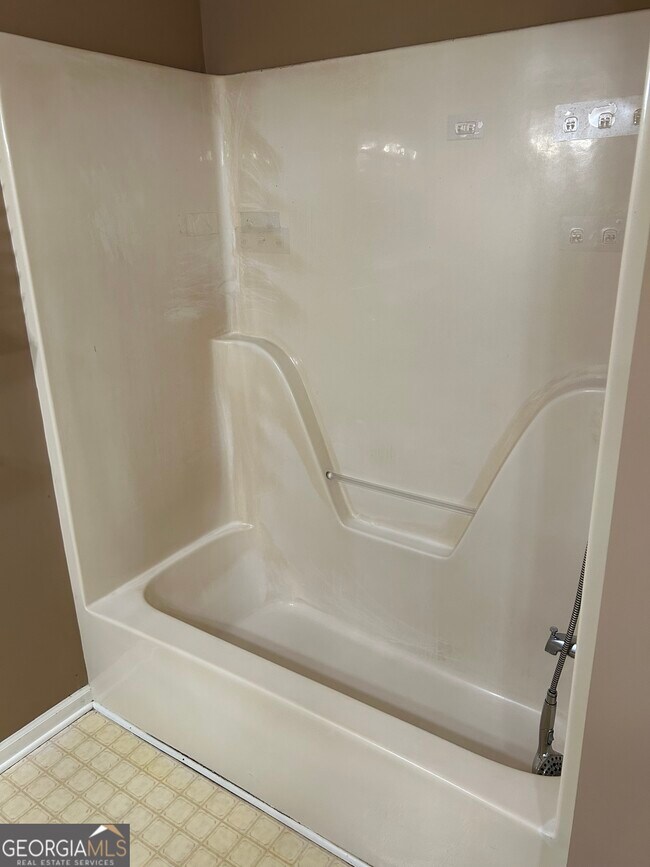 Building Photo - 185 Pebble Creek Dr