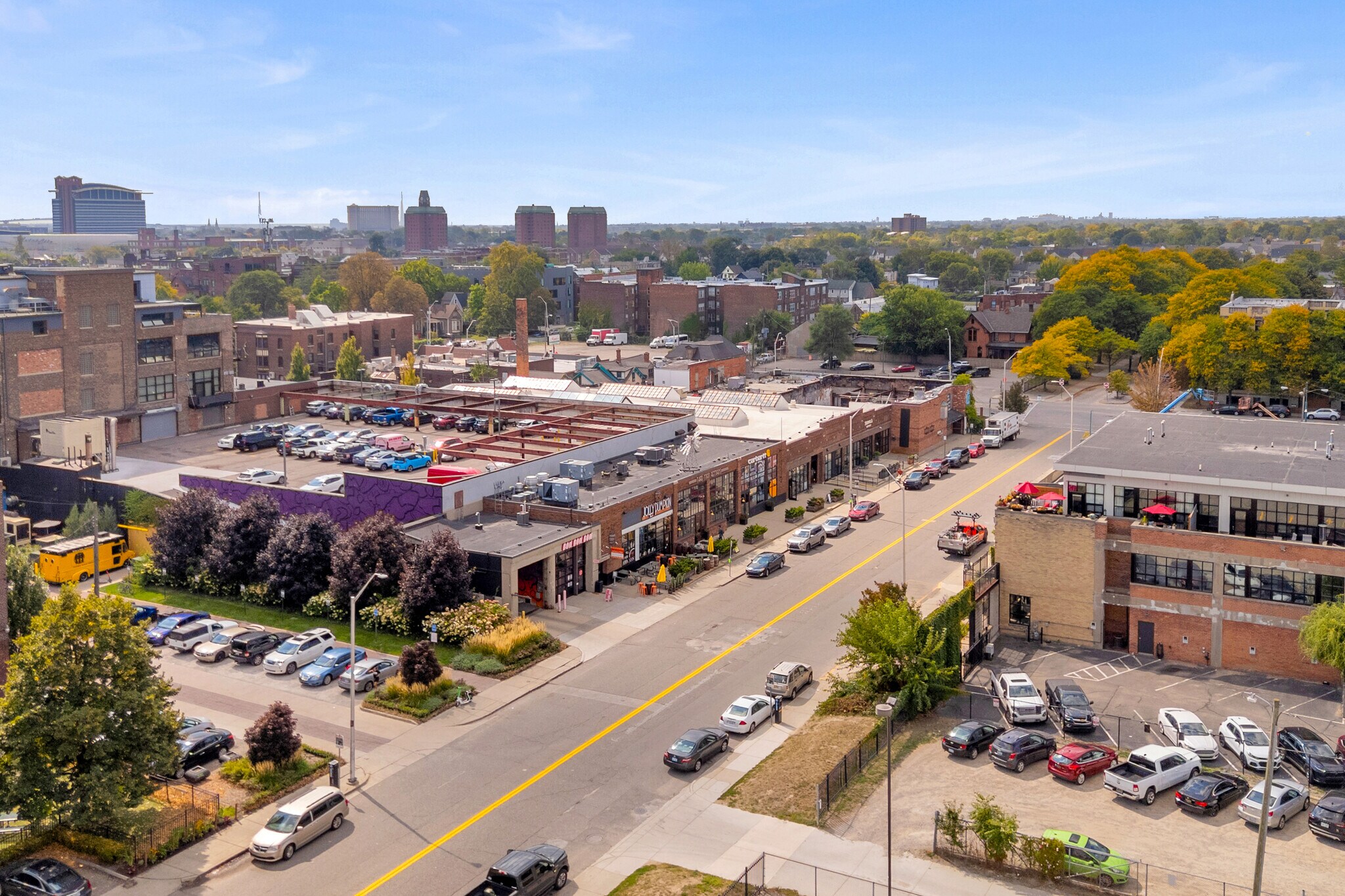 Building Photo - 438 Selden St