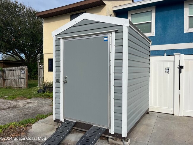 Building Photo - 8309 Rosalind Ave