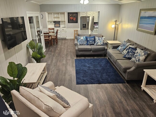 Building Photo - 3018 Jennifer Ave