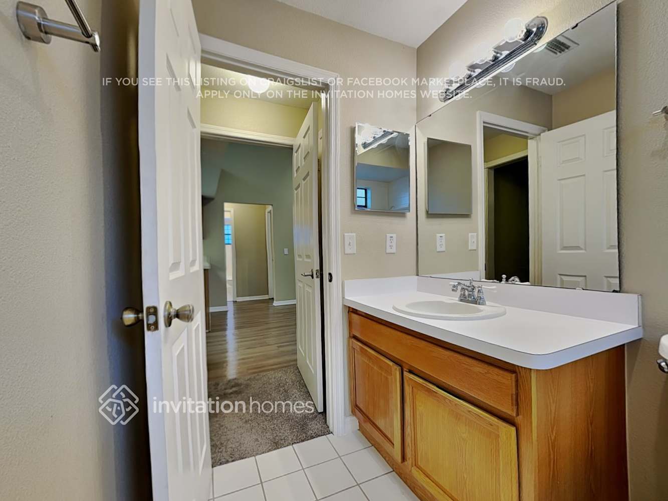 Building Photo - 1453 Hyde Park Dr