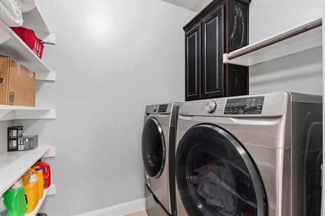 Building Photo - 5759 Headquarters Dr