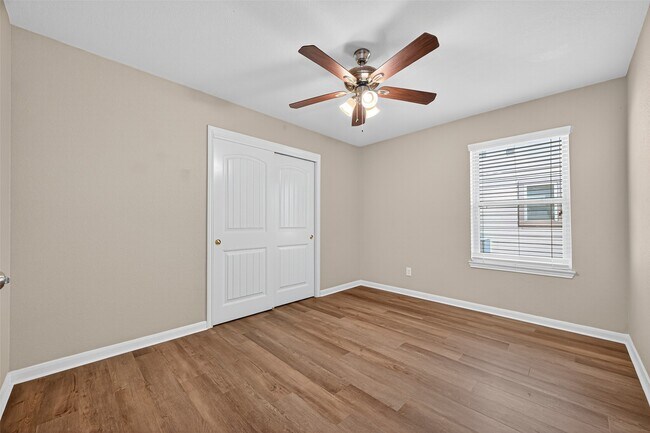 Building Photo - 5530 Casa Calvet Dr