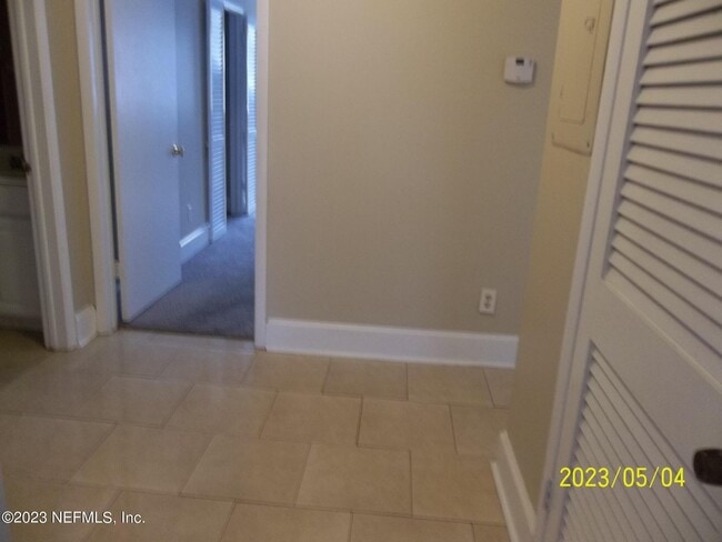 Building Photo - 4915 Baymeadows Rd