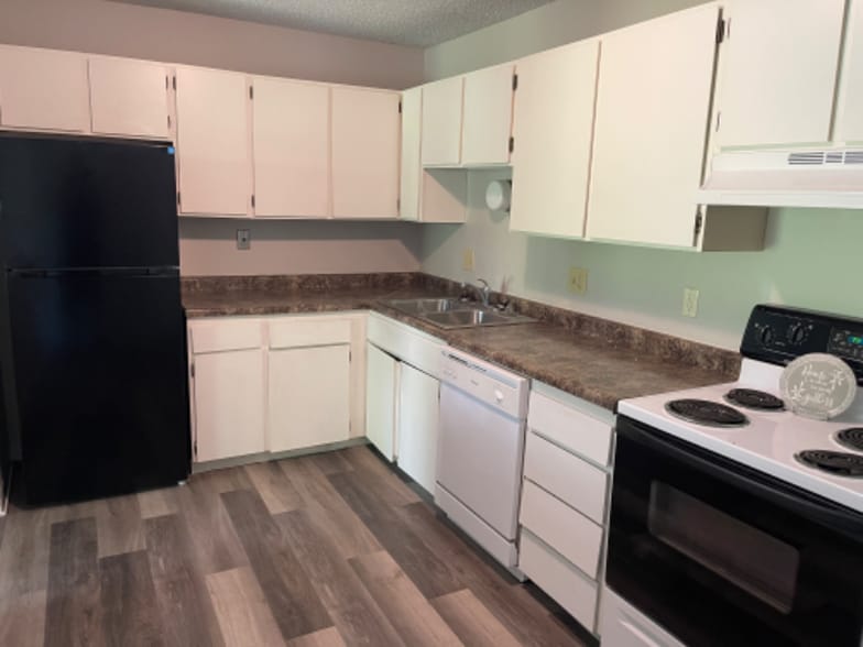 Building Photo - 1831 Fuller Rd