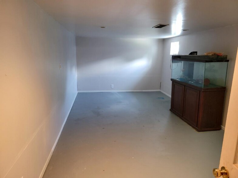 Building Photo - 8620 Moran Pl