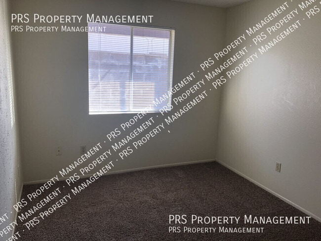 Building Photo - 26 E Duke Dr