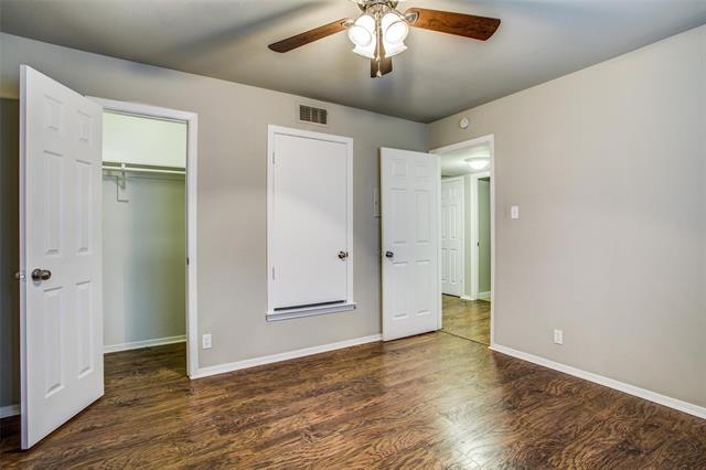 Building Photo - 3825 Camelot St
