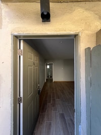 Building Photo - 14547 Saticoy St