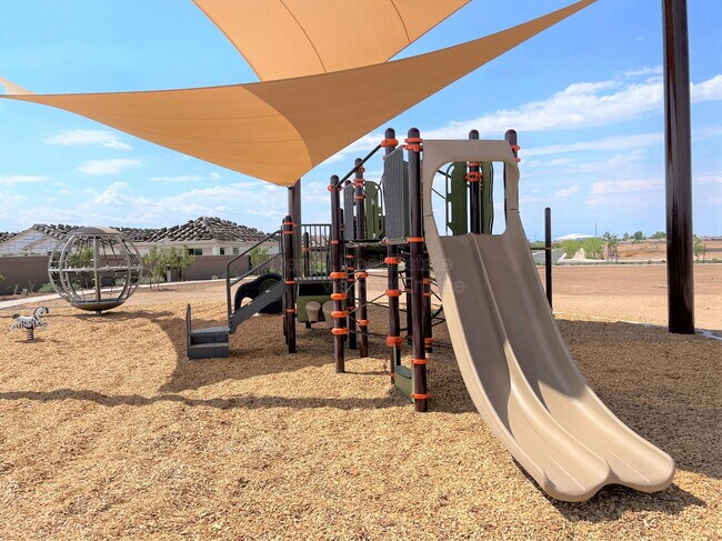 Building Photo - 9426 W Devonshire Ave