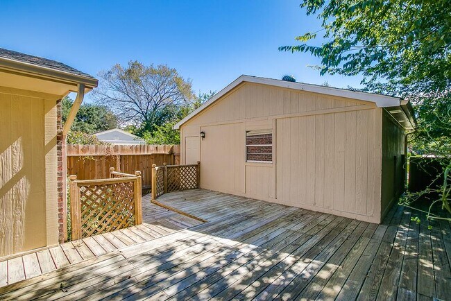 Building Photo - 9036 Kerrwood Ln