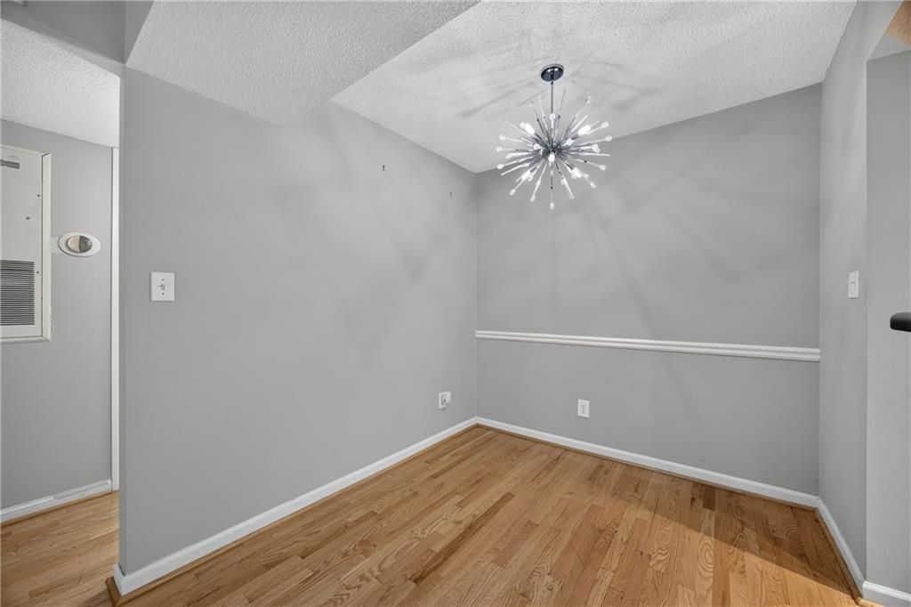 Building Photo - 1021 Chastain Park Ct NE