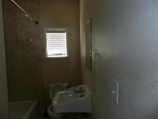 Building Photo - 1505 Hudson St