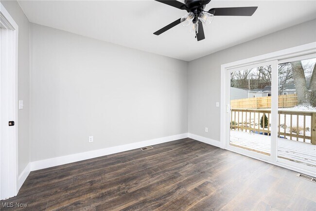 Building Photo - 3101 Wagoner St