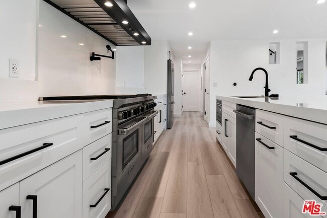 Building Photo - 1917 11th St