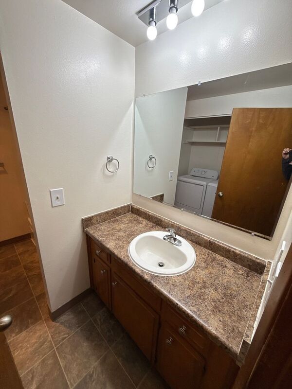 Building Photo - 670 Taybin Rd NW