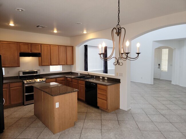 Building Photo - AWESOME HEDERSON GATED COMMUNITY TWO STORY