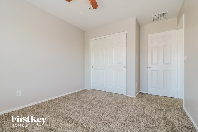 Building Photo - 14767 W Poinsettia Dr
