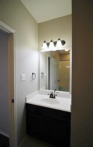 Building Photo - 138 Sierra Dr