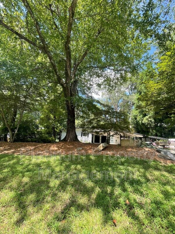 Building Photo - 3828 Donaldson Dr