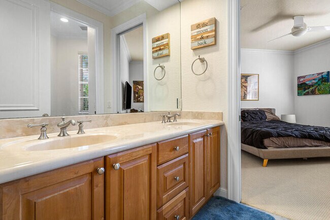 Building Photo - 16251 Bristol Pointe Dr