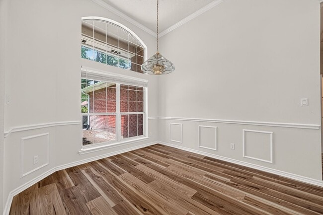Building Photo - 2314 Carriage Run E