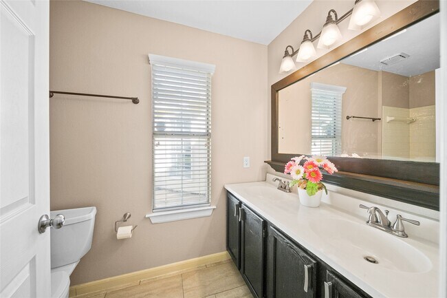 Building Photo - 14115 Cascade Falls Dr