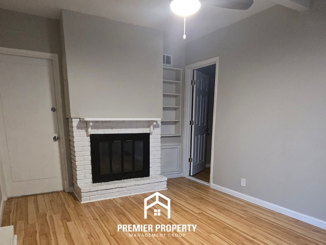 Building Photo - 3BR/1.5BA Florissant Home w/ 2-Car Garage, Fireplace & Fenced Yard - 63033