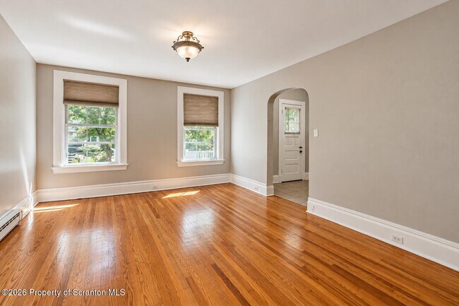 Building Photo - 601 Clay Ave