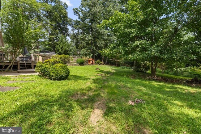 Building Photo - 2215 Loch Lomond Dr