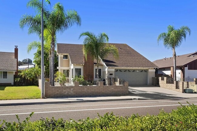 Building Photo - Chula Vista