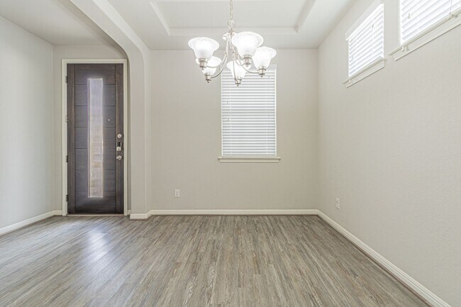 Building Photo - GORGEOUS 4BR 2.5 BATH WITH LOTS OF NEIGHBORHOOD AMENITIES! Available August 7th!