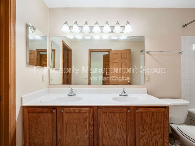 Building Photo - 3152 Thorndyke St