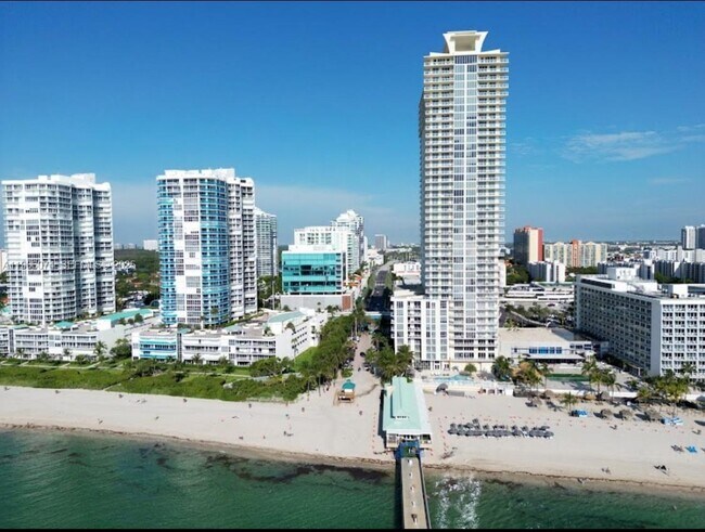 Building Photo - 16699 Collins Ave