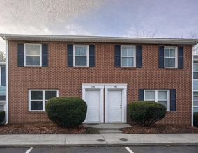 Building Photo - 148 Clover Valley Cir