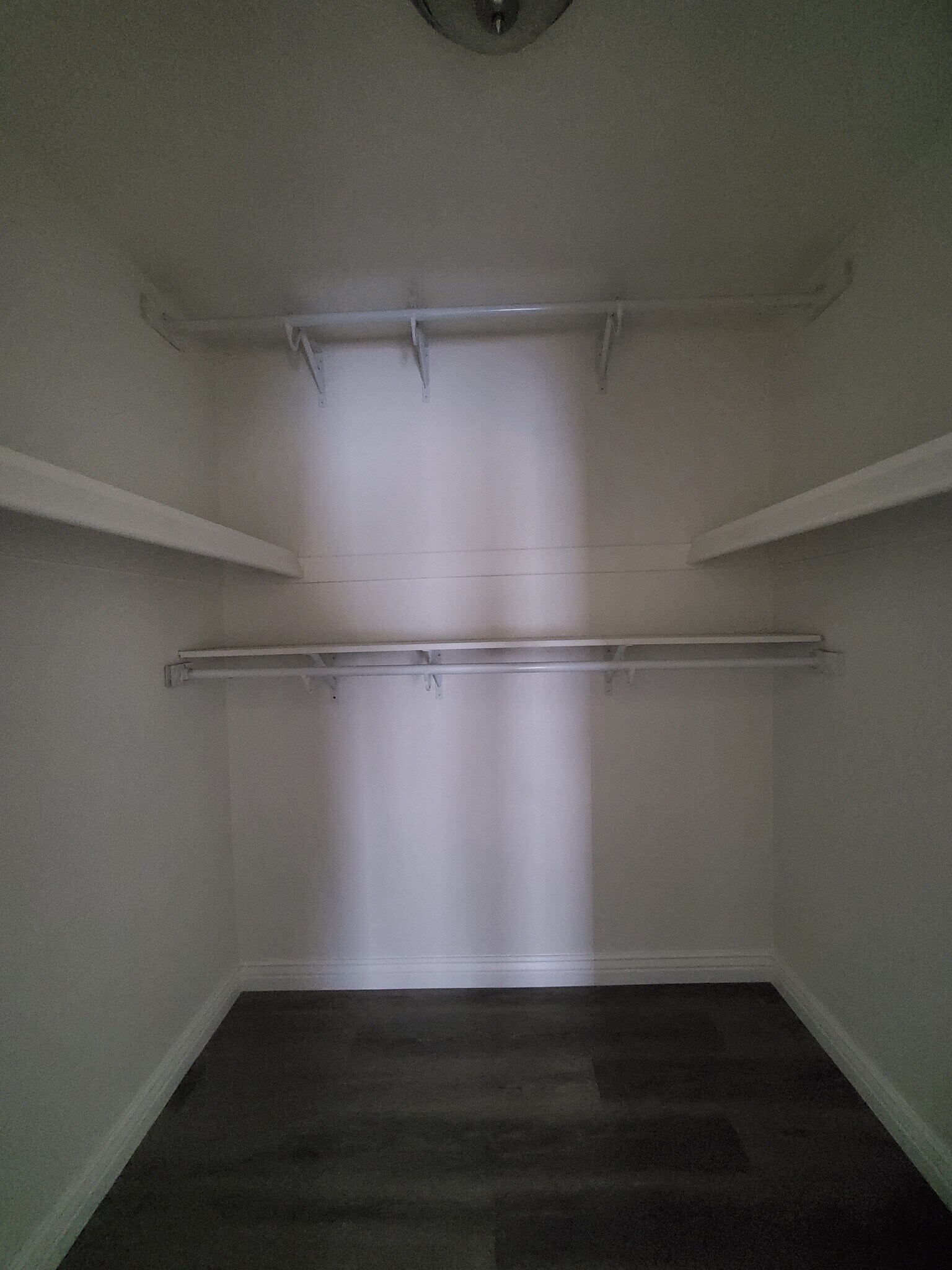 Building Photo - 2725 S Azalea Dr