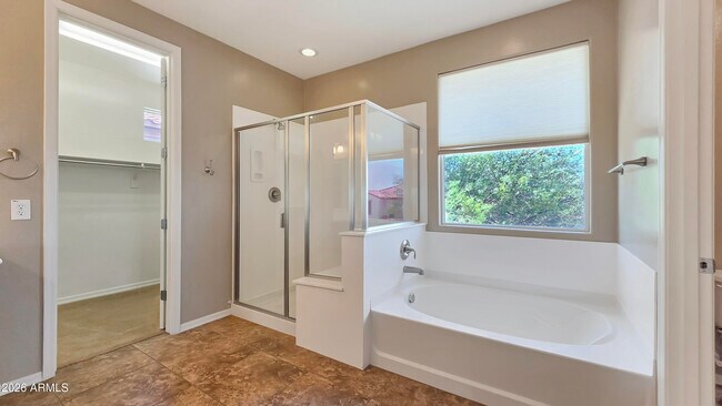 Building Photo - 20737 W Valley View Dr