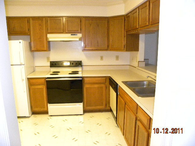 Building Photo - 103 Sawgrass Turn