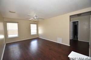 Building Photo - 83 Viking Oak