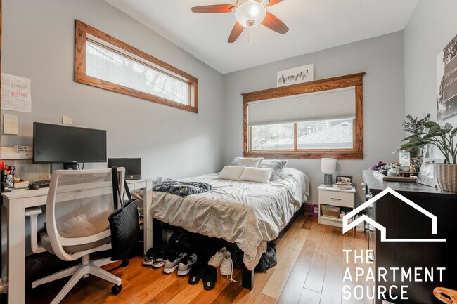 Building Photo - 1019 W Oakdale Ave