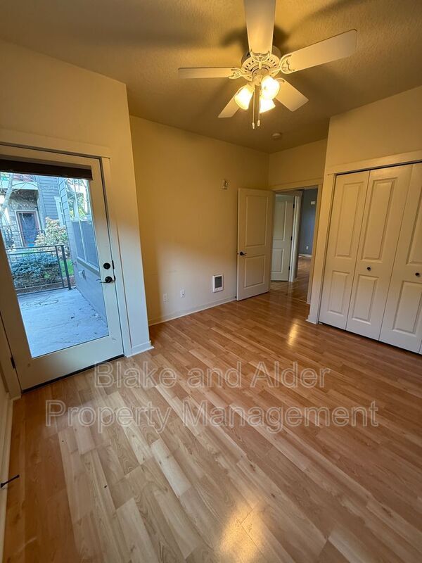 Building Photo - 8758 NE Delamere Way