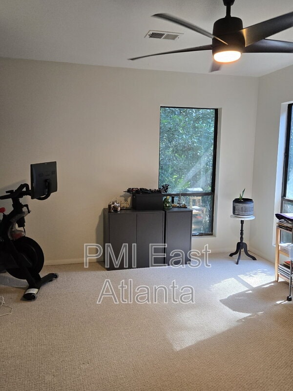 Building Photo - 512 Tuxworth Cir