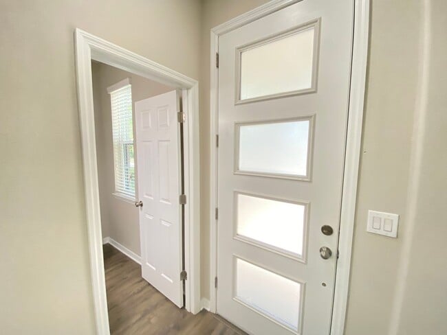 Building Photo - 3Bdrm 2.5 Bath 2-Car garage ---- Tapestry ...