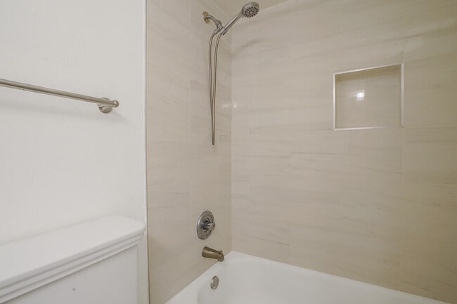 Building Photo - 1385 Crystal Way