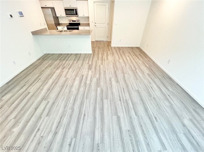 Building Photo - 9916 Bumblebee Hls St